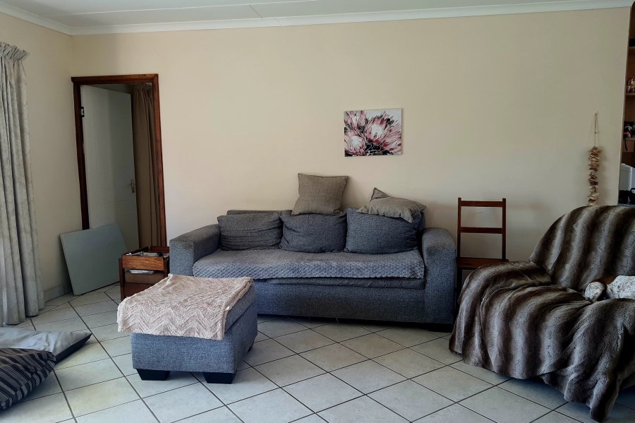 3 Bedroom Property for Sale in Fraaiuitsig Western Cape